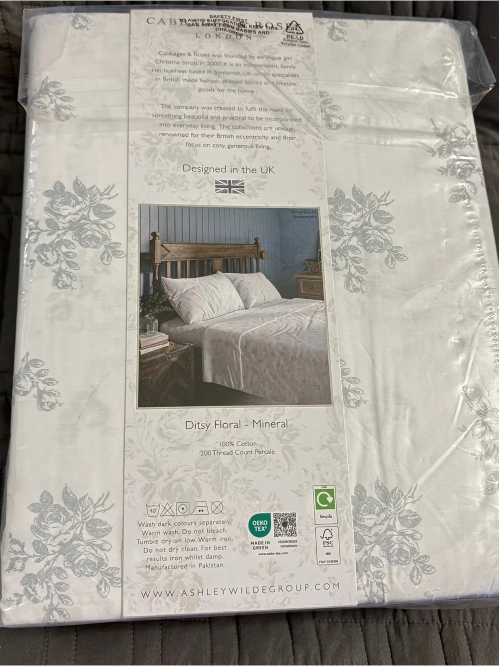 Cabbages & Roses LONDON Ditsy Floral - Mineral 4-Piece Queen Sheet Set NEW